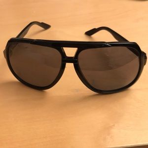 Gucci sun glasses